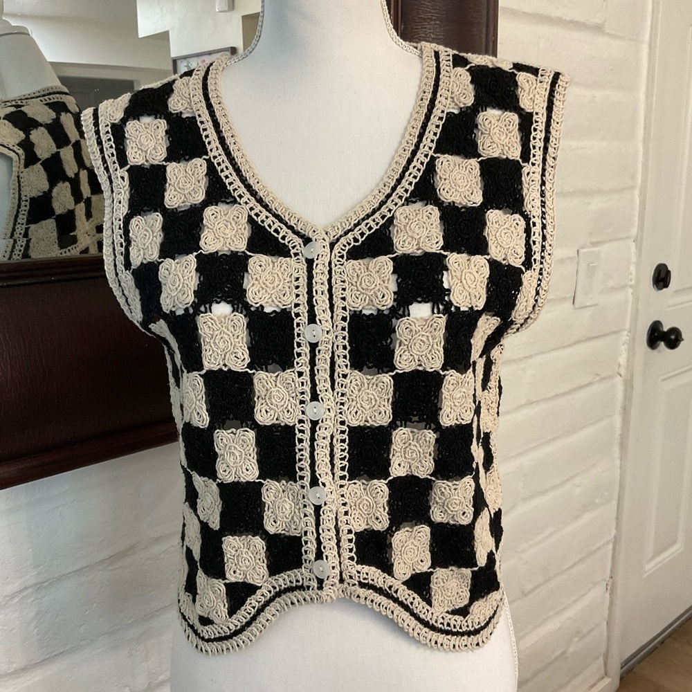 Boho Chic Retro Checkerboard Black and Cream Crochet Vest Size 6